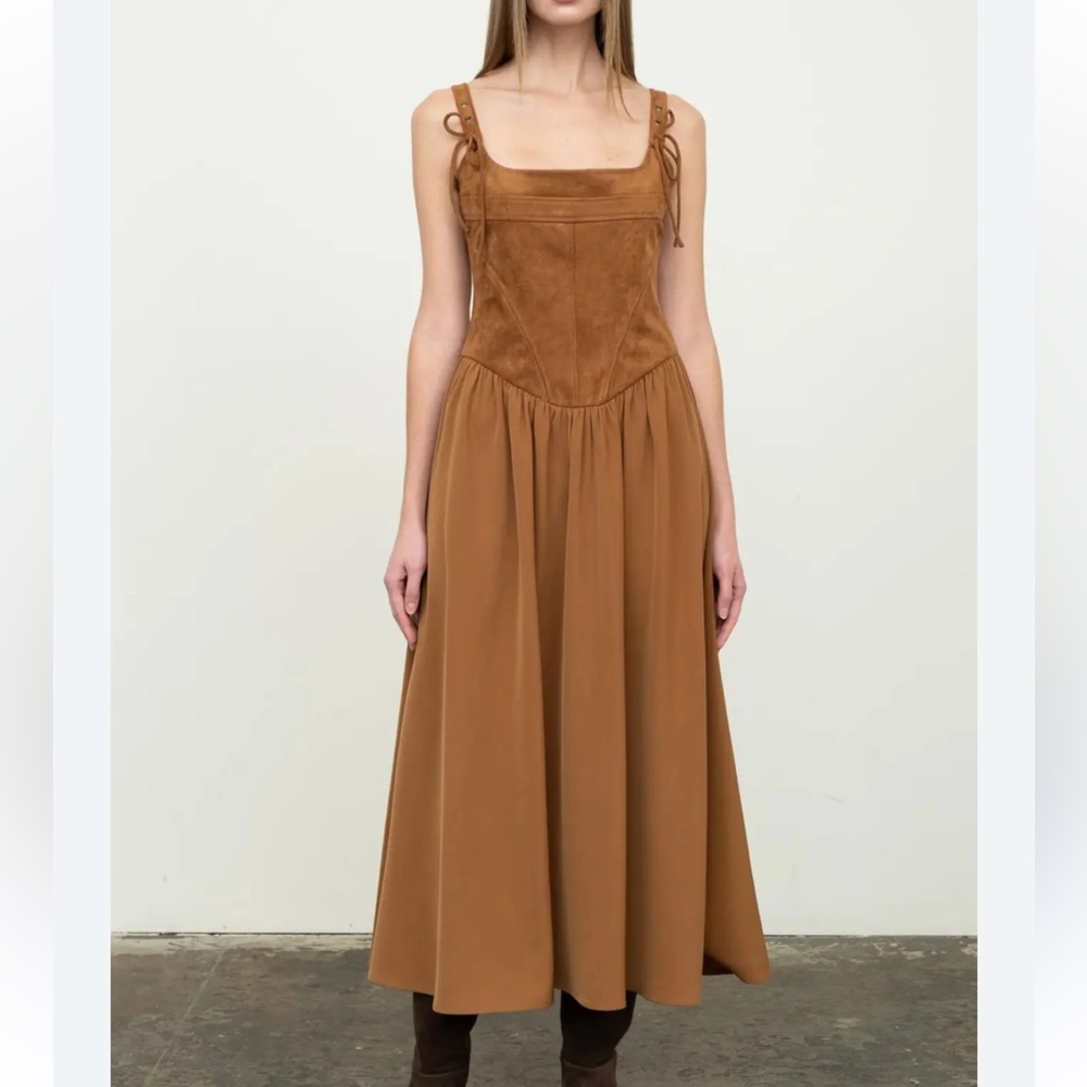 Moon River FAUX SUEDE CORSET MIDI
DRESS. Size M. MSRP $140